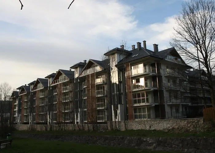 Stara Polana I - Vip 71 & Vip 84 *